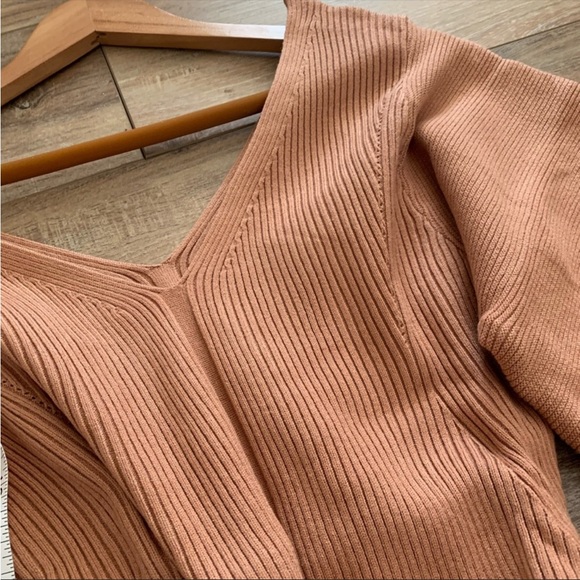 V-Neck Balloon Sleeve Rib Sweater - Picture 7 of 11